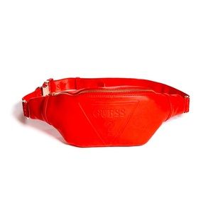 GUESS FANNY PACK IN RED❤️❤️❤️